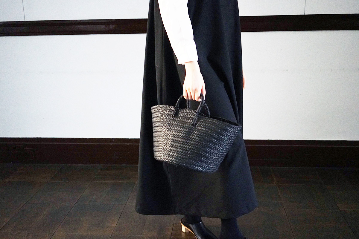 Aeta アエタKG02 BASKET M[BLACK]Aeta 最新のバッグなど革アイテムを