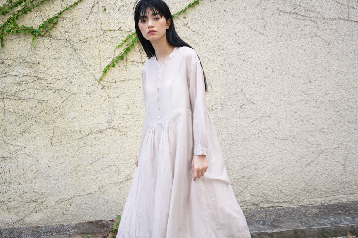 suzuki takayukiスズキタカユキgathered dress [A221-16/ice grey