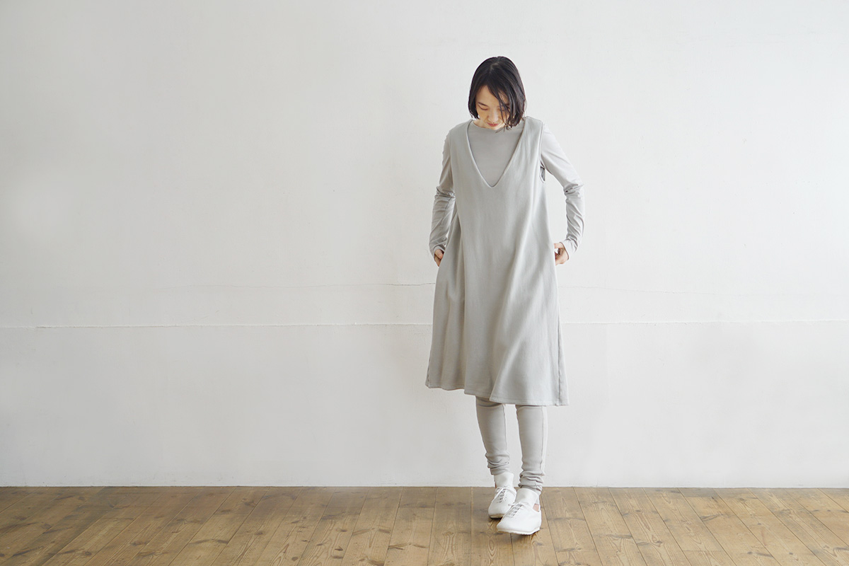 Mochi モチ cotton silk leggings [grey fog]