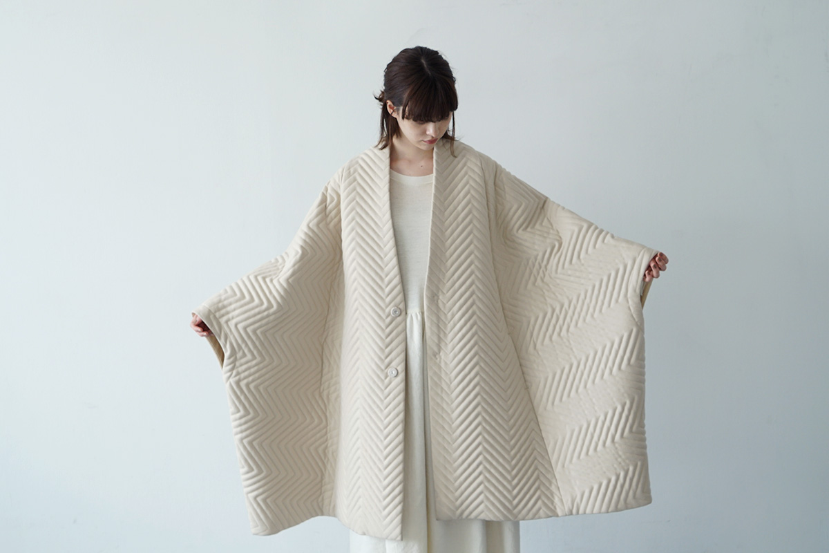 Mochi cape coat [ma21-co-01/off grey]