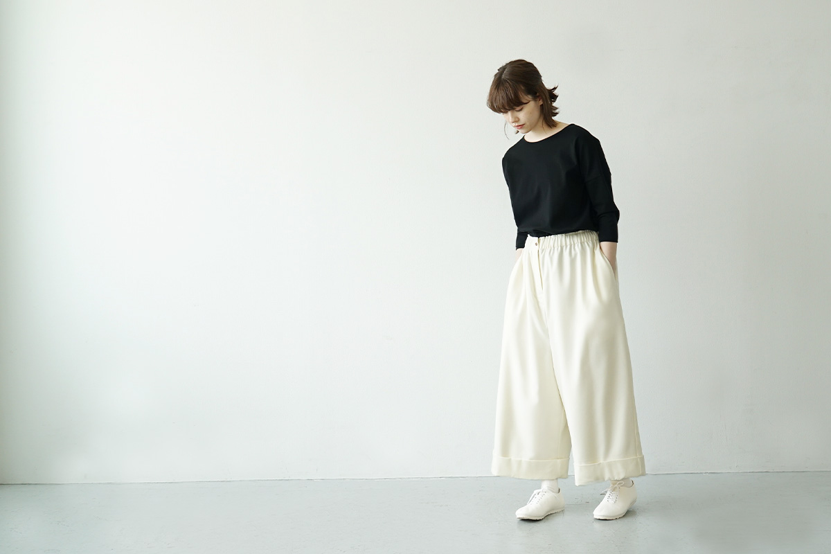 一部予約販売】 MOCHI cropped wide pants ホワイト asakusa.sub.jp