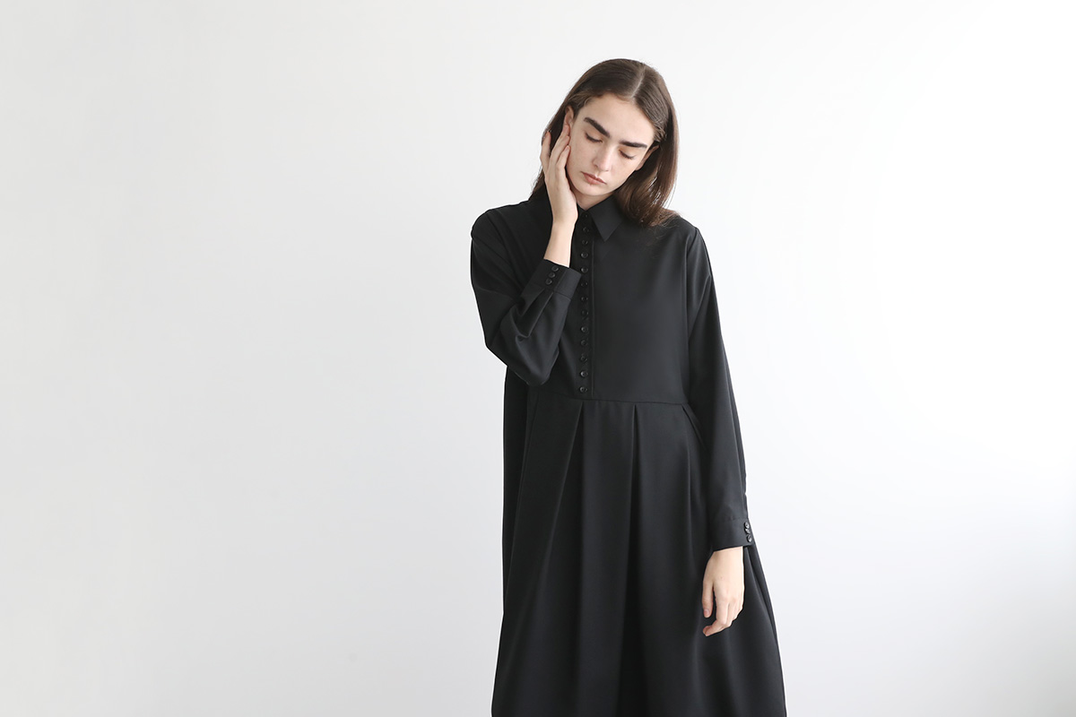 Mochi box tuck dress [ms22-op-01/black]