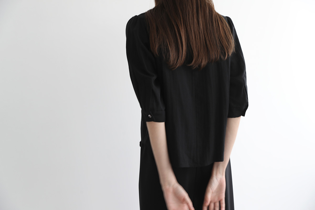 Mochi gather blouse(organic cotton) [ms22-b-02/black]