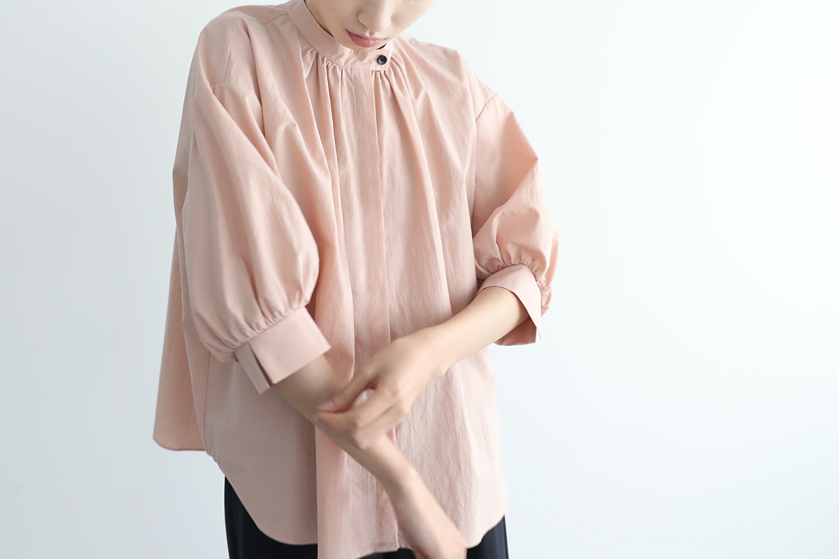 Mochi gather blouse(cotton linen) [ms22-b-03/dusty pink]