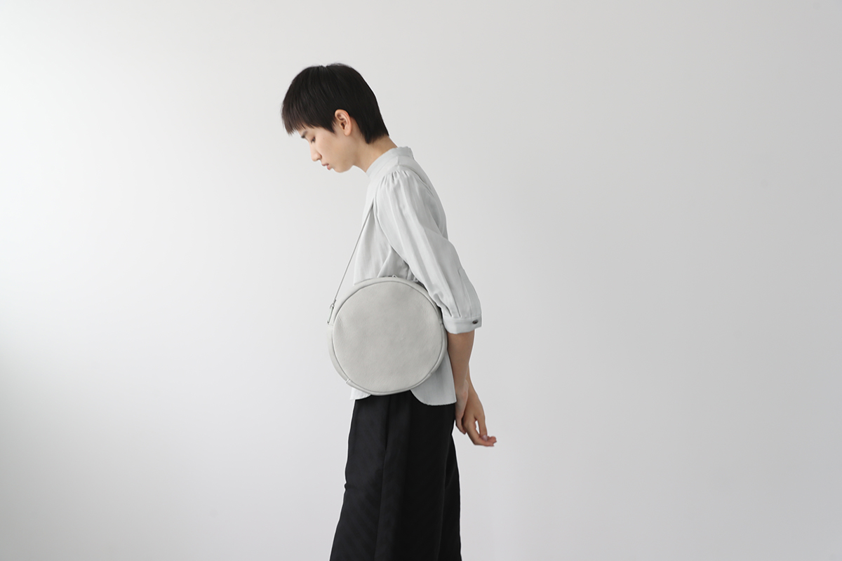 Mochi circle shoulder bag [ma-pro-10/black]
