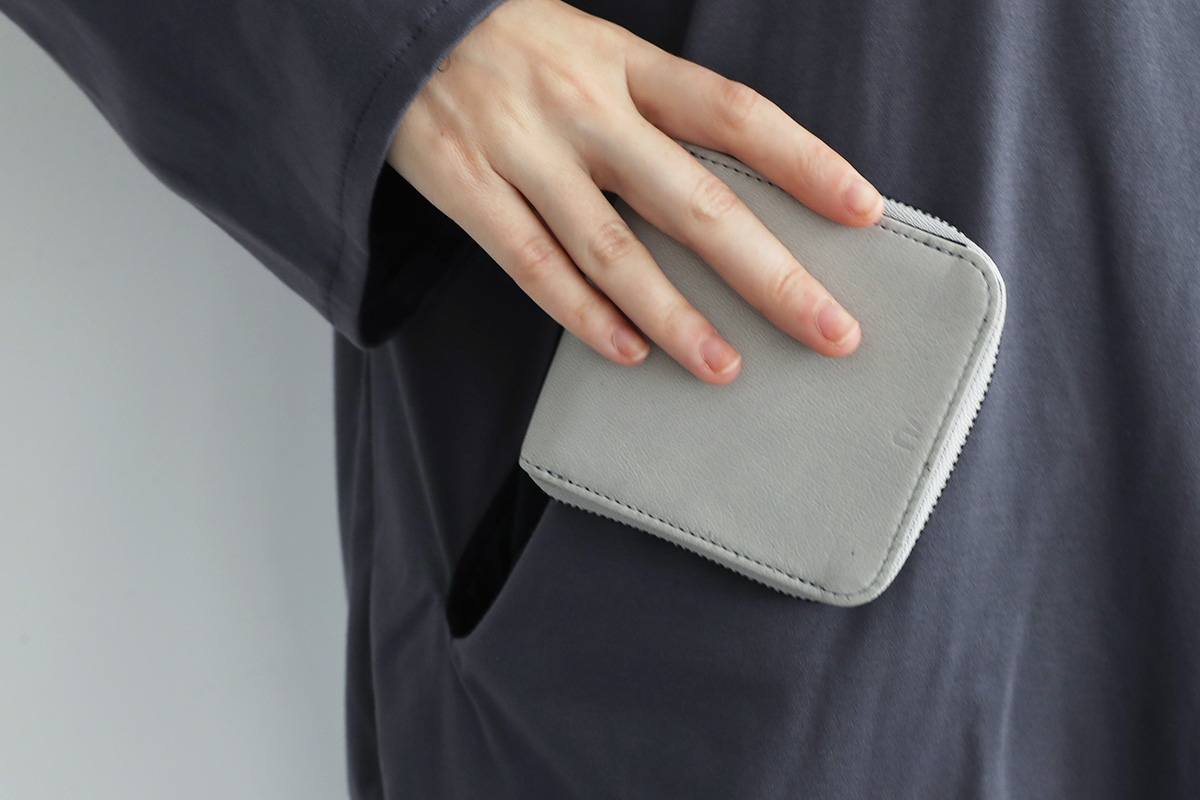 VU ヴウ vu-product-B10[GREEN GARY]<br>mini zip wallet