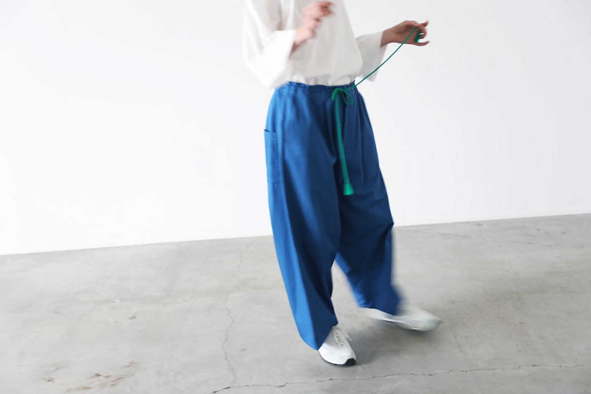 VUy ヴウワイ wide silhouette pants vuy-s22-p01[BLUE]