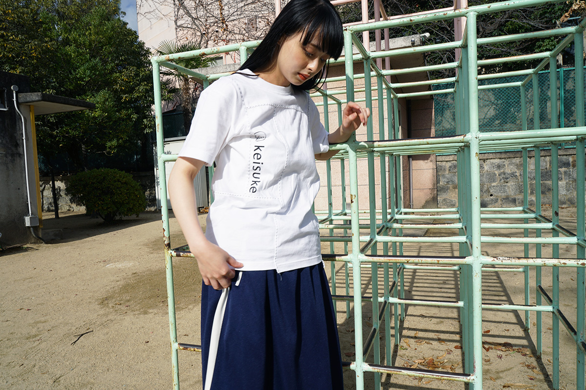 keisuke kanda ケイスケカンダロゴ継ぎのTシャツ[C1/白]