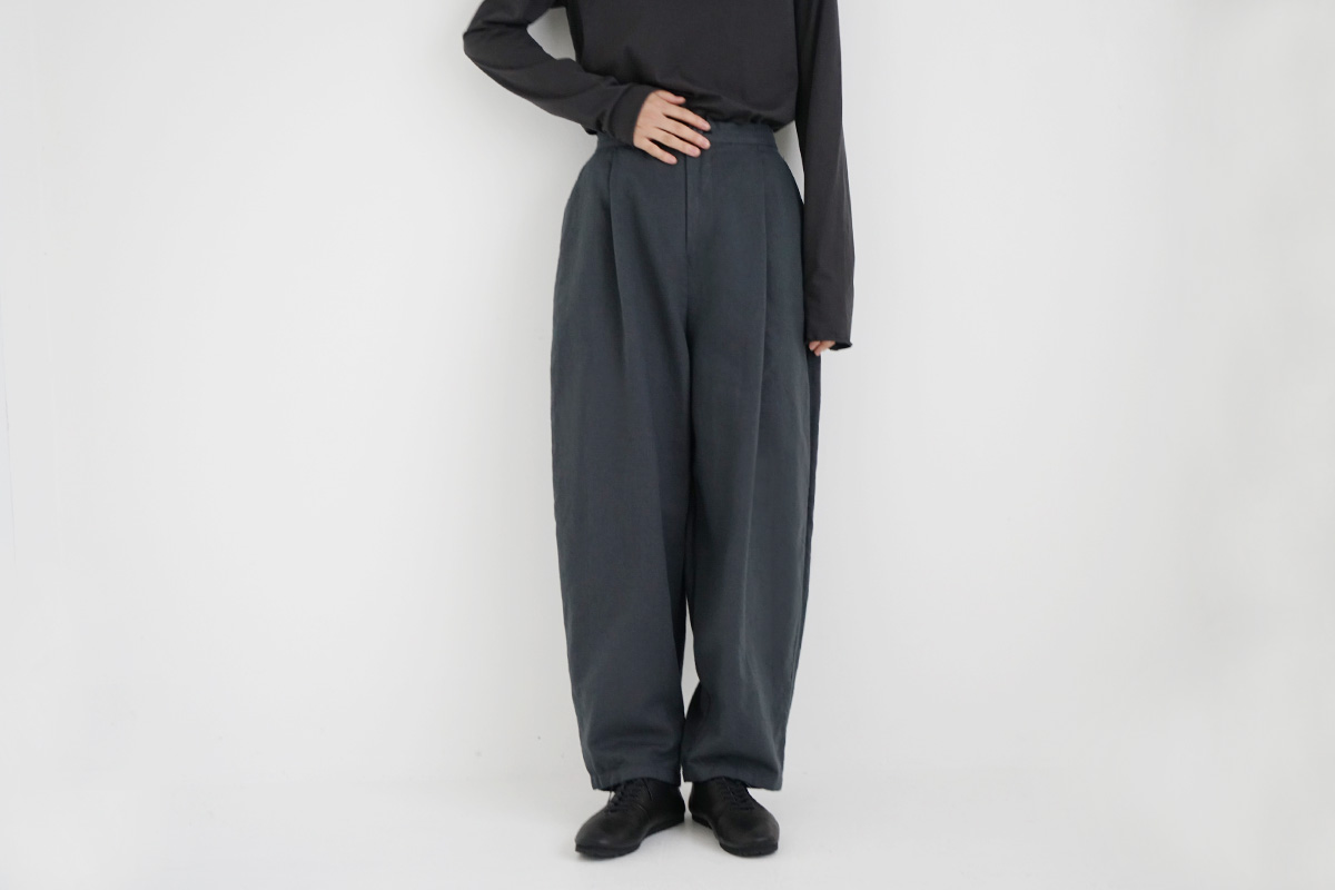 Mochi モチ double button pants [sumi]
