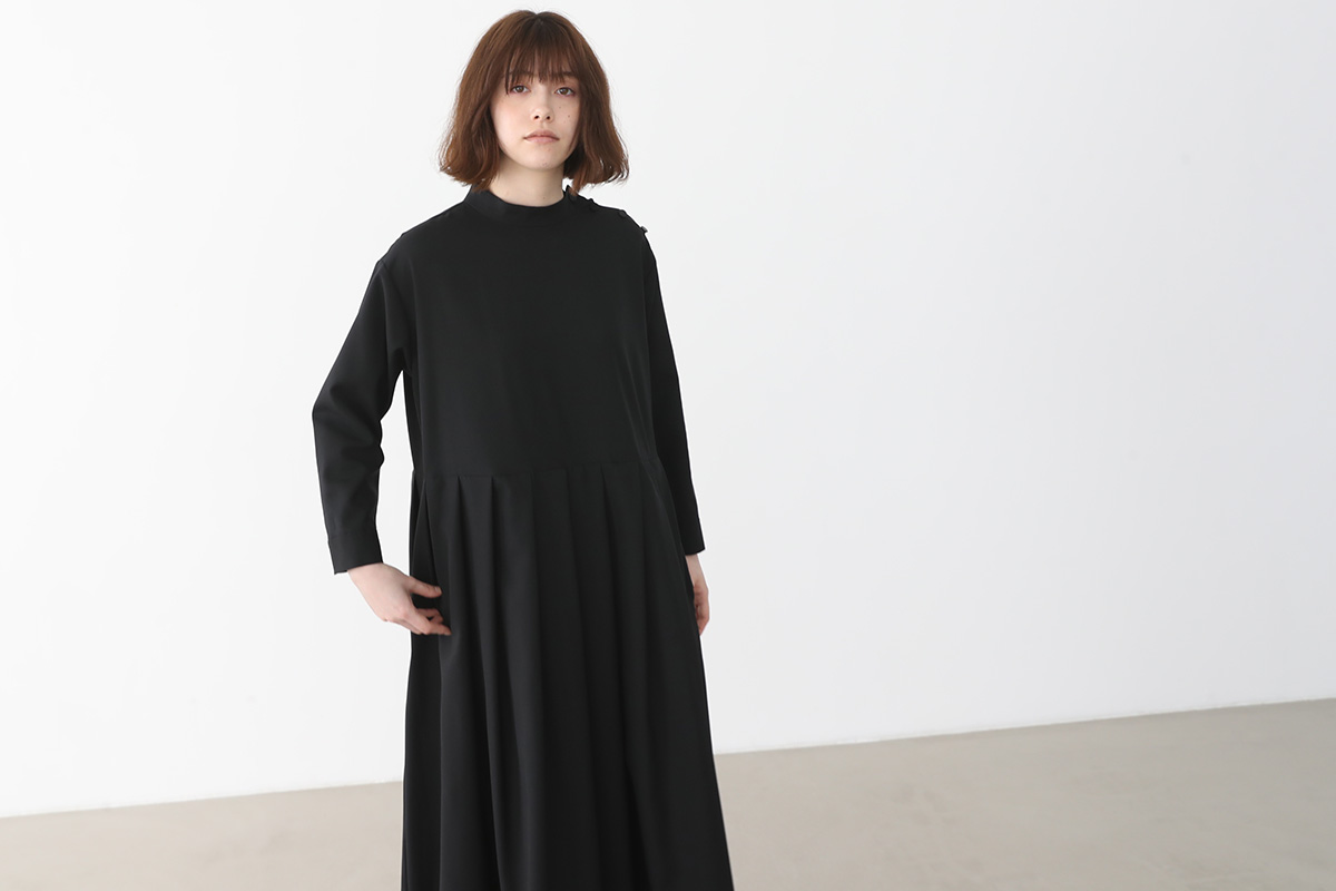 Mochi hight neck tuck dress [ma22-op-04/black]
