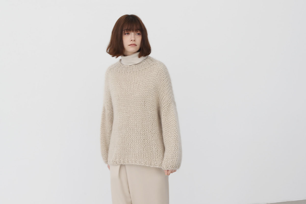 Mochi hand knitted sweater [ma22-kn-04/beige]