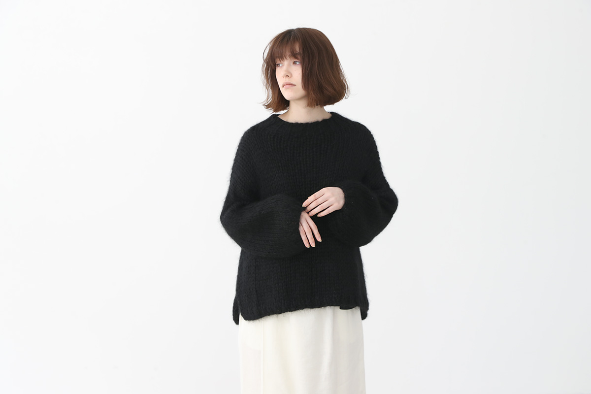 Mochi hand knitted sweater [ma22-kn-04/black]