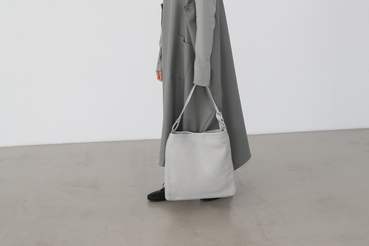 Mochi square shoulder bag [ma-pro-16/green grey]