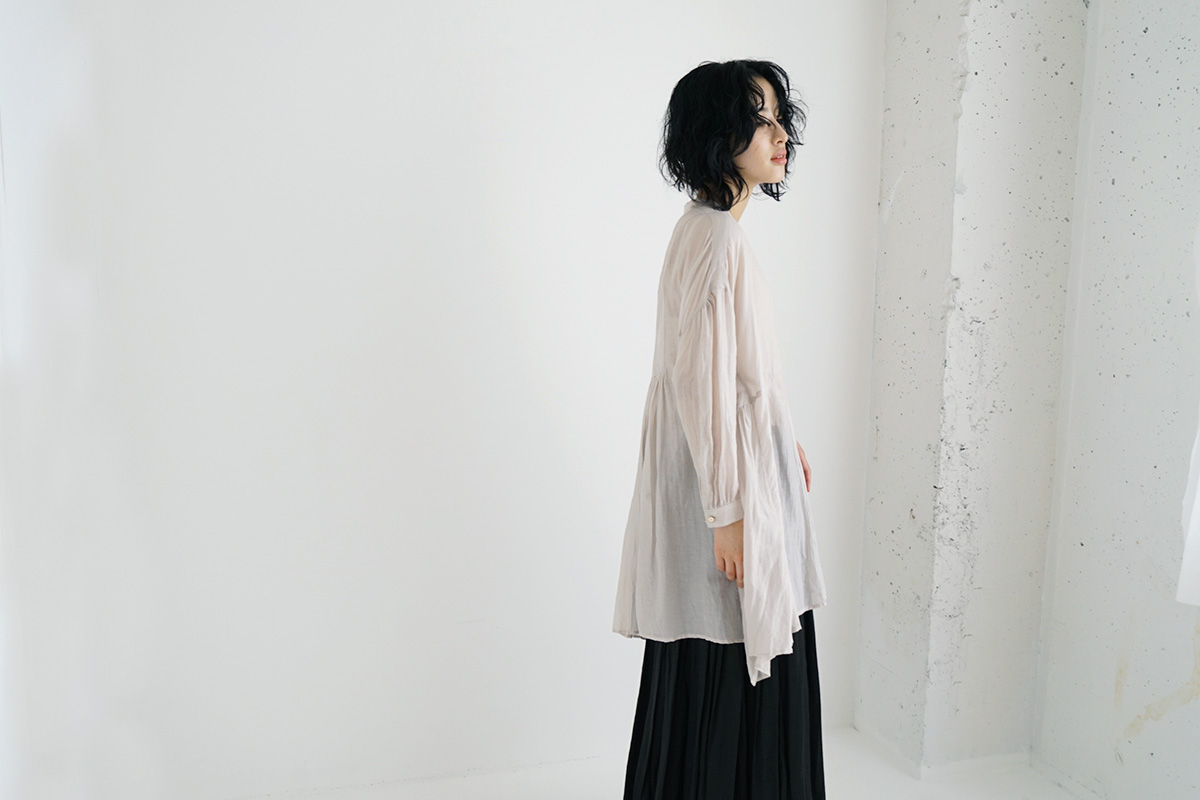 suzuki takayuki スズキタカユキ broad blouse [A231-01/ice grey]