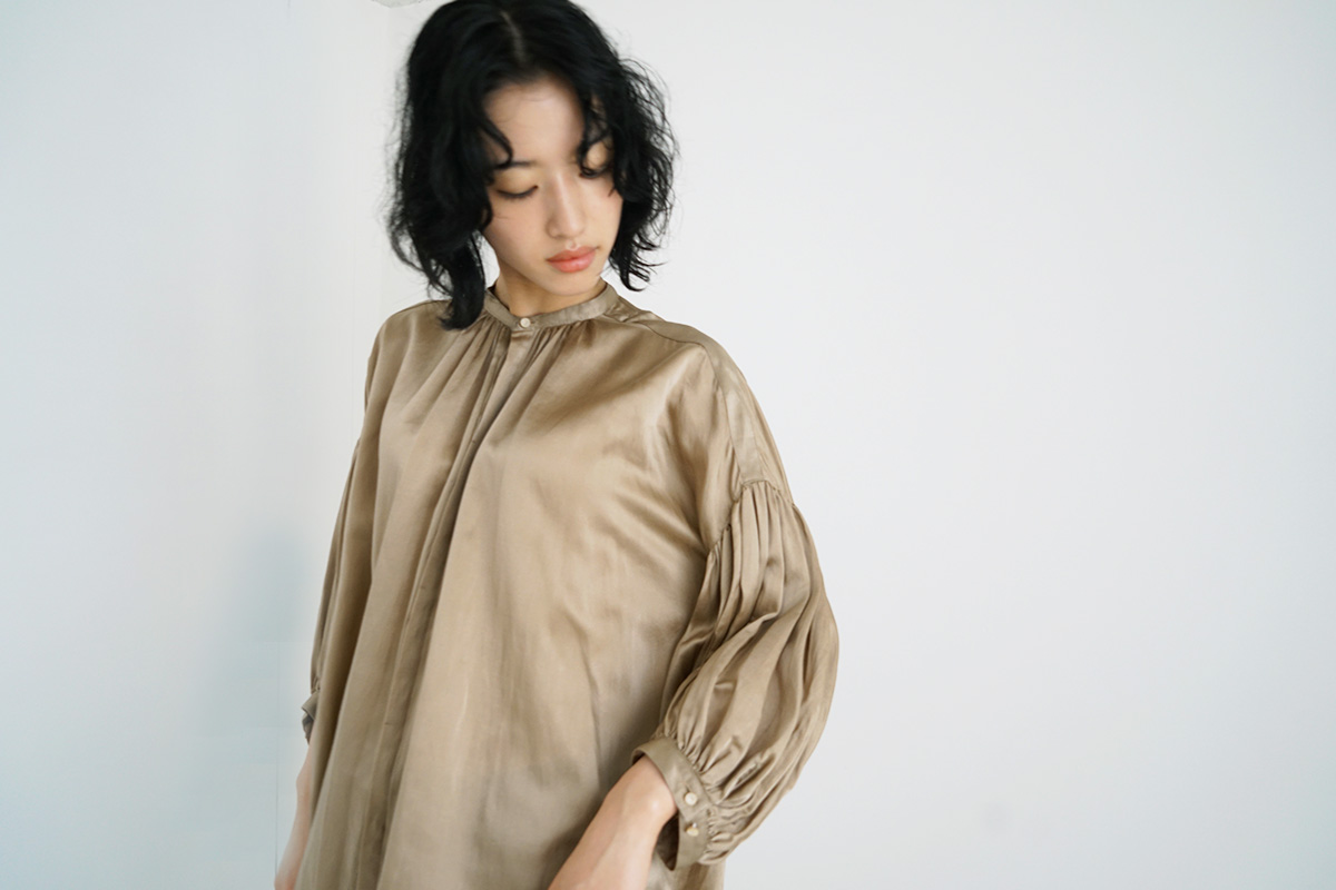 袖丈七分袖suzuki takayuki puff sleeve blouse