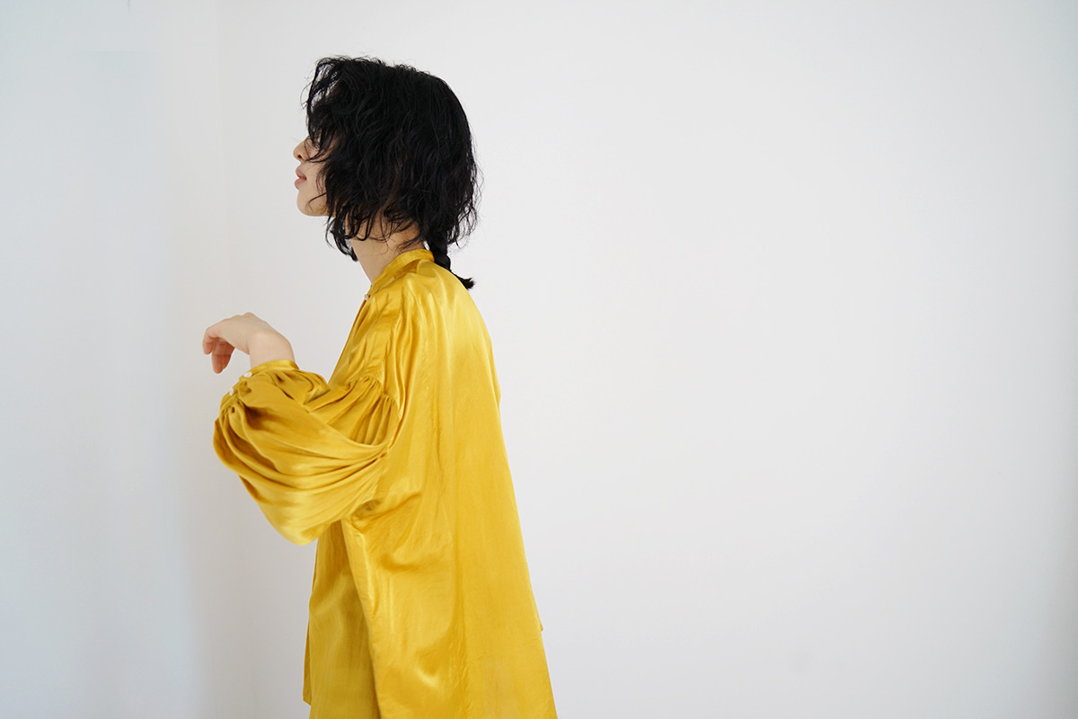 suzuki takayuki スズキタカユキ puff-sleeve blouse [T001-12/ginkgo]
