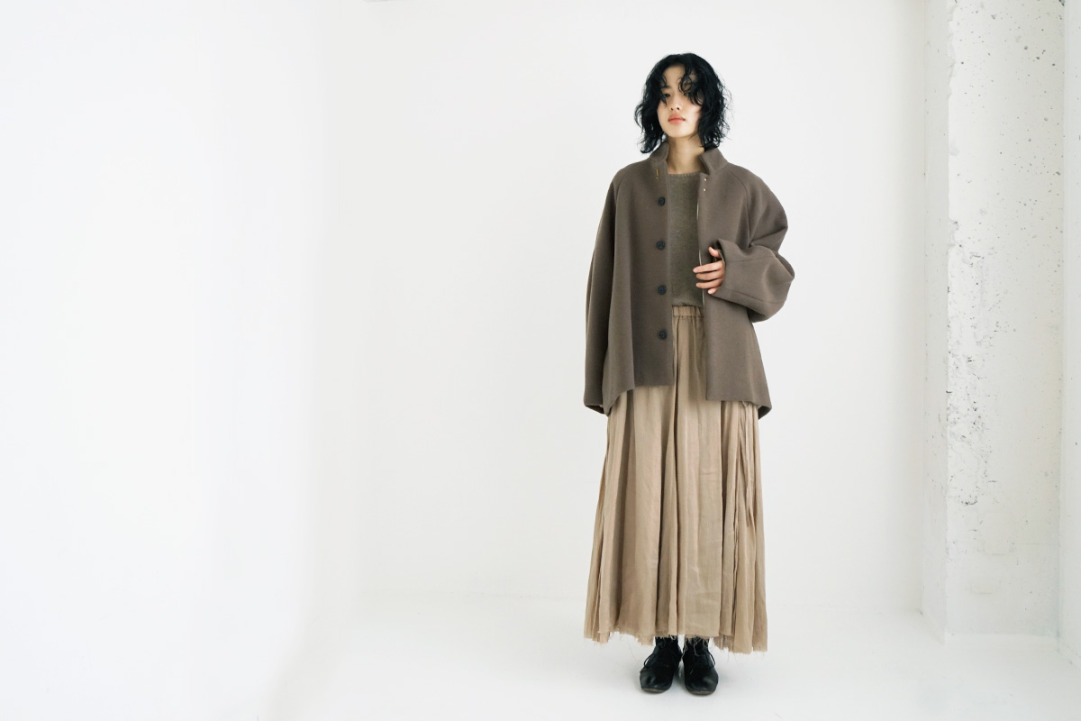 suzuki takayukiスズキタカユキshort coat [A231-13/tauni olive