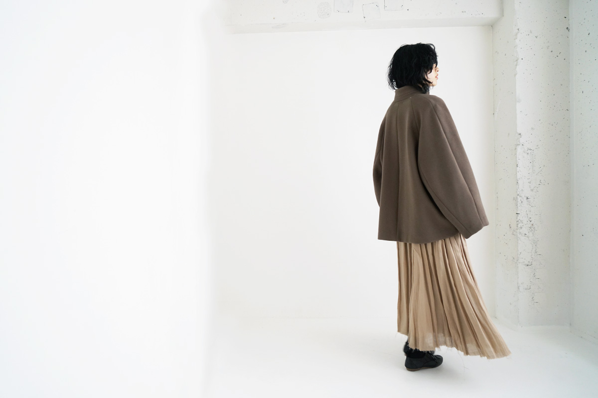 suzuki takayuki スズキタカユキ short coat [A231-13/tauni olive]