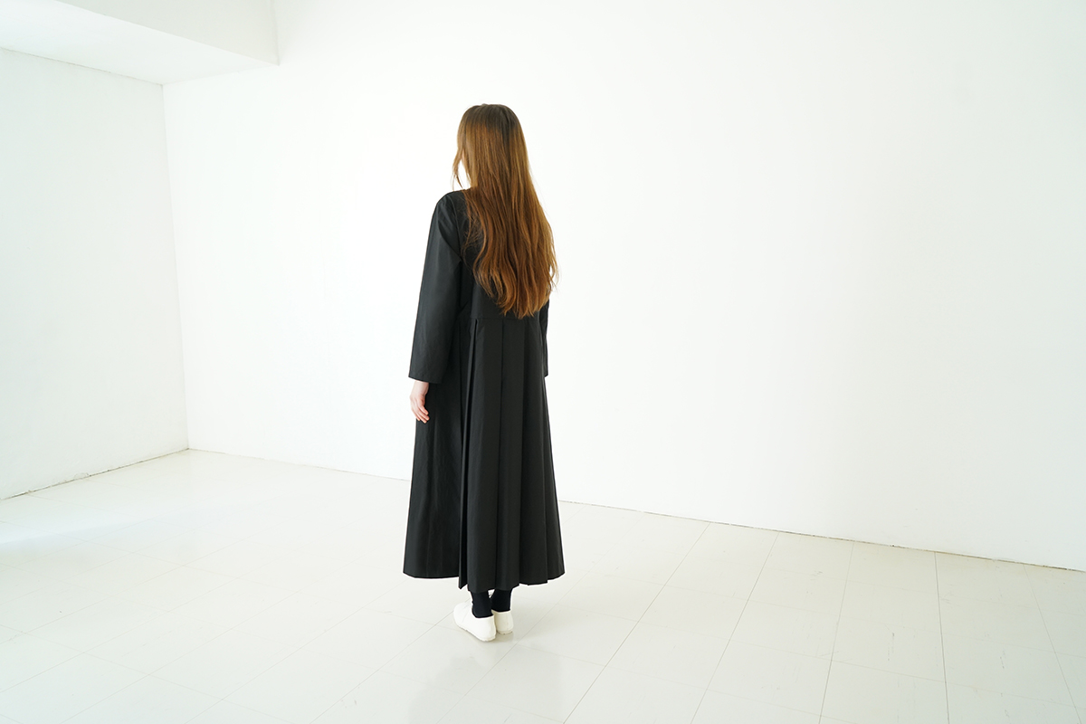 Mochi モチ tuck dress (giza×supima) [ms24-op-01/black] タックドレス(ギザ×スーピマ）