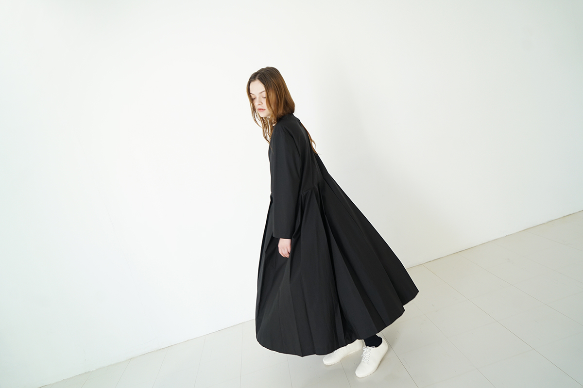 Mochi モチ tuck dress (giza×supima) [ms24-op-01/black] タックドレス(ギザ×スーピマ）