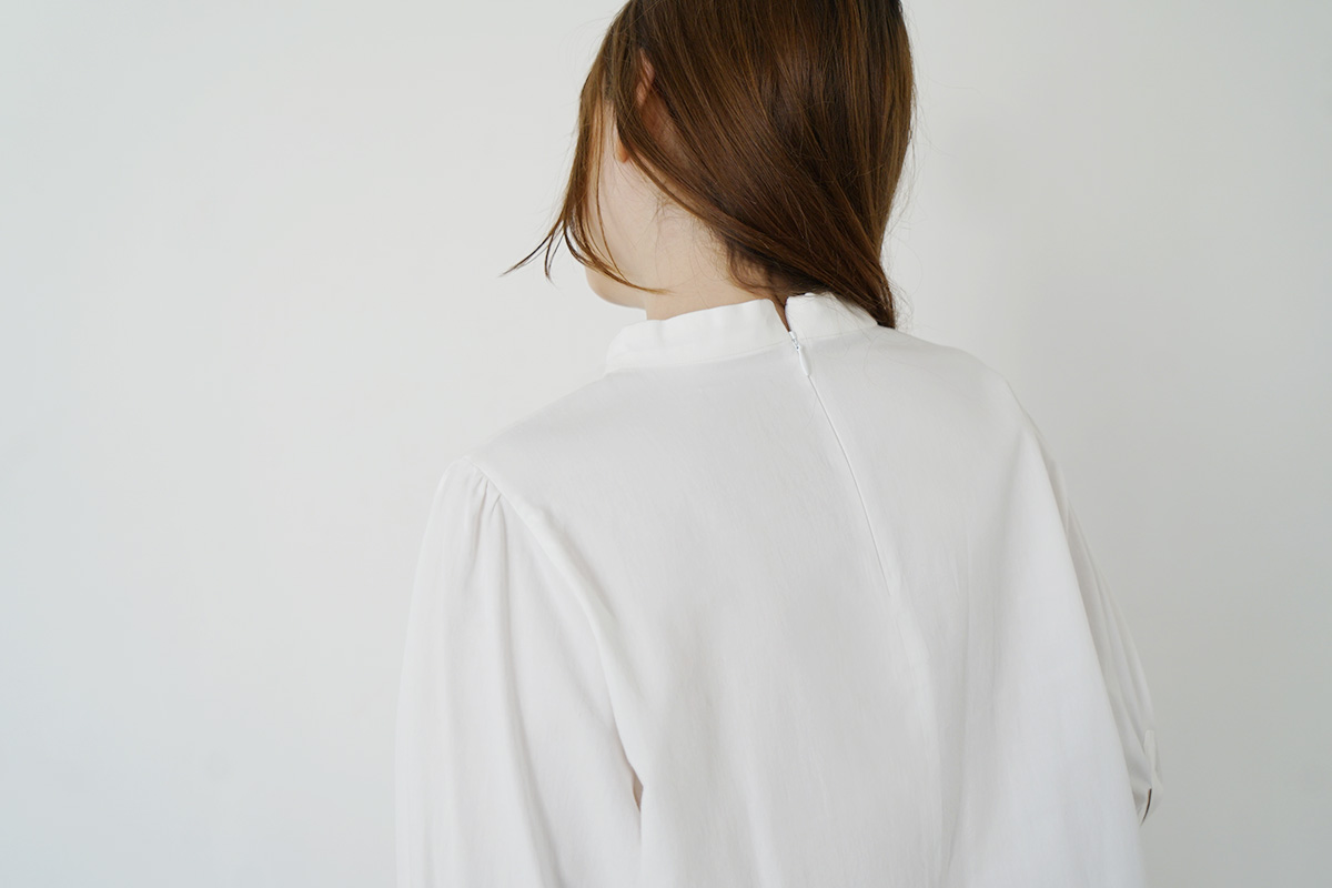 Mochi モチ gather blouse(organic cotton)[ms21-b-01/off white] ギャザーブラウス