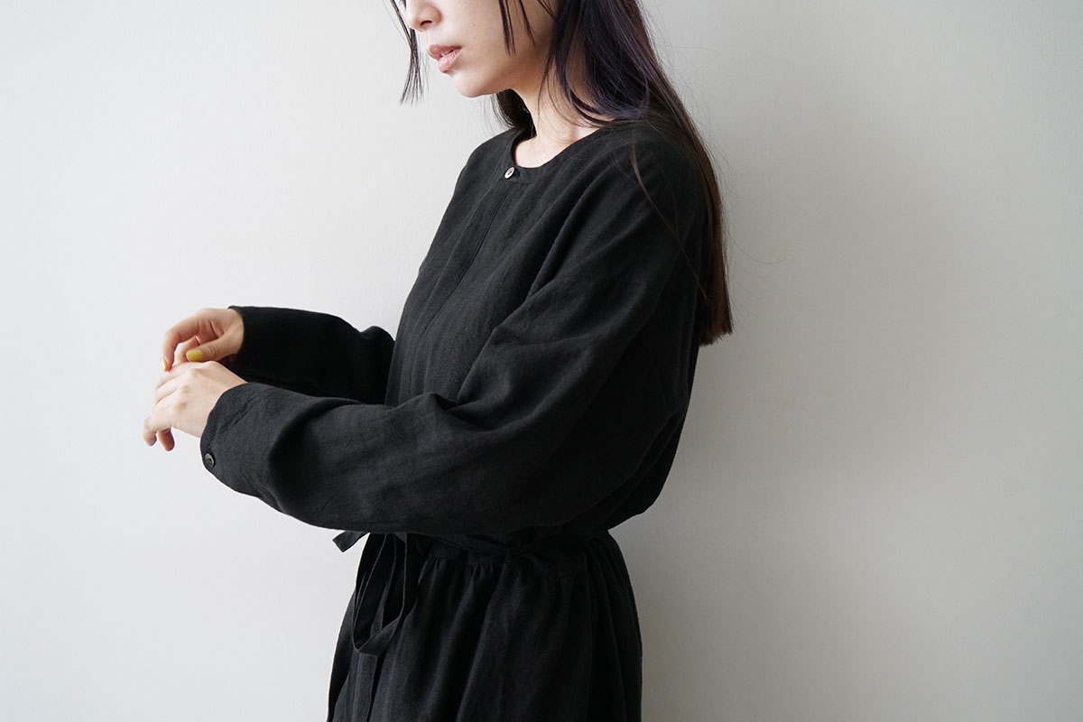 Mochi モチ side gather dress[ma24-op-02/black]サイドギャザードレス