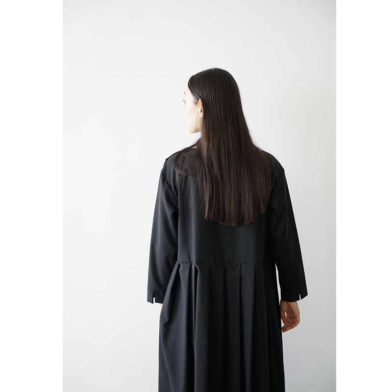 Mochi モチ hight neck tuck dress[ma20-op-01/black]<br>ハイネックタックワンピース