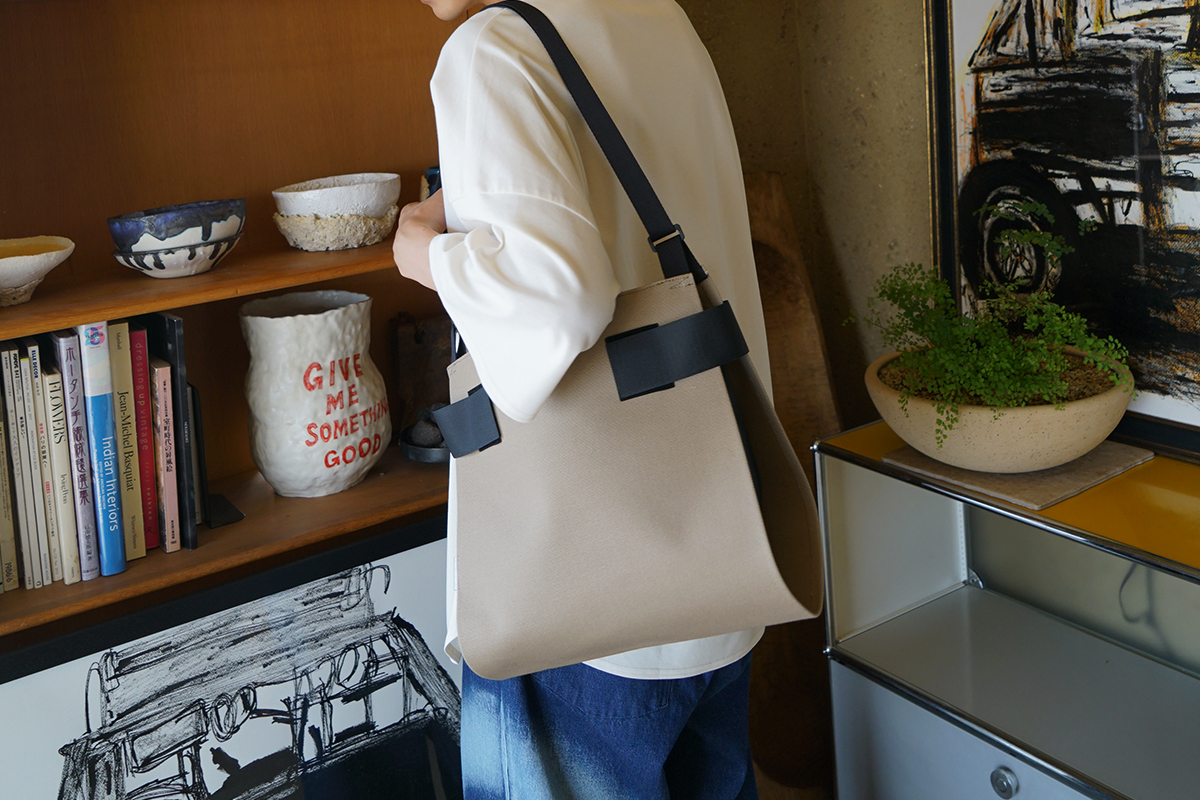 macromauro  マクロマウロ WRAP BAG SHOULDER CANVAS M(BEIGE)