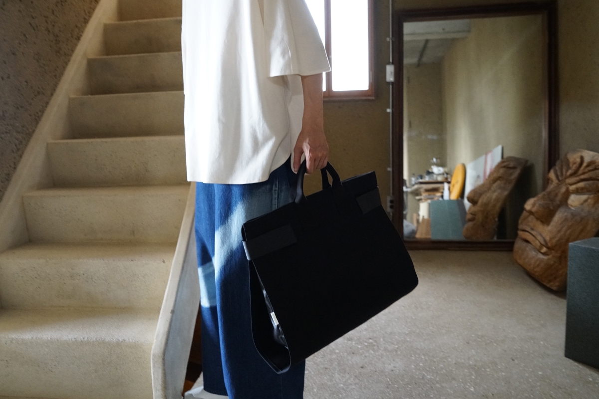 macromauro  マクロマウロ WRAP BAG TOTO CANVAS L(BLACK)