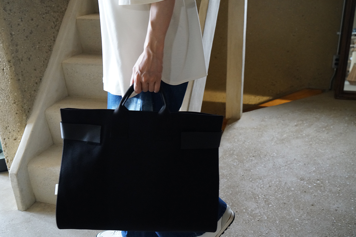 macromauro  マクロマウロ WRAP BAG TOTO CANVAS L(BLACK)