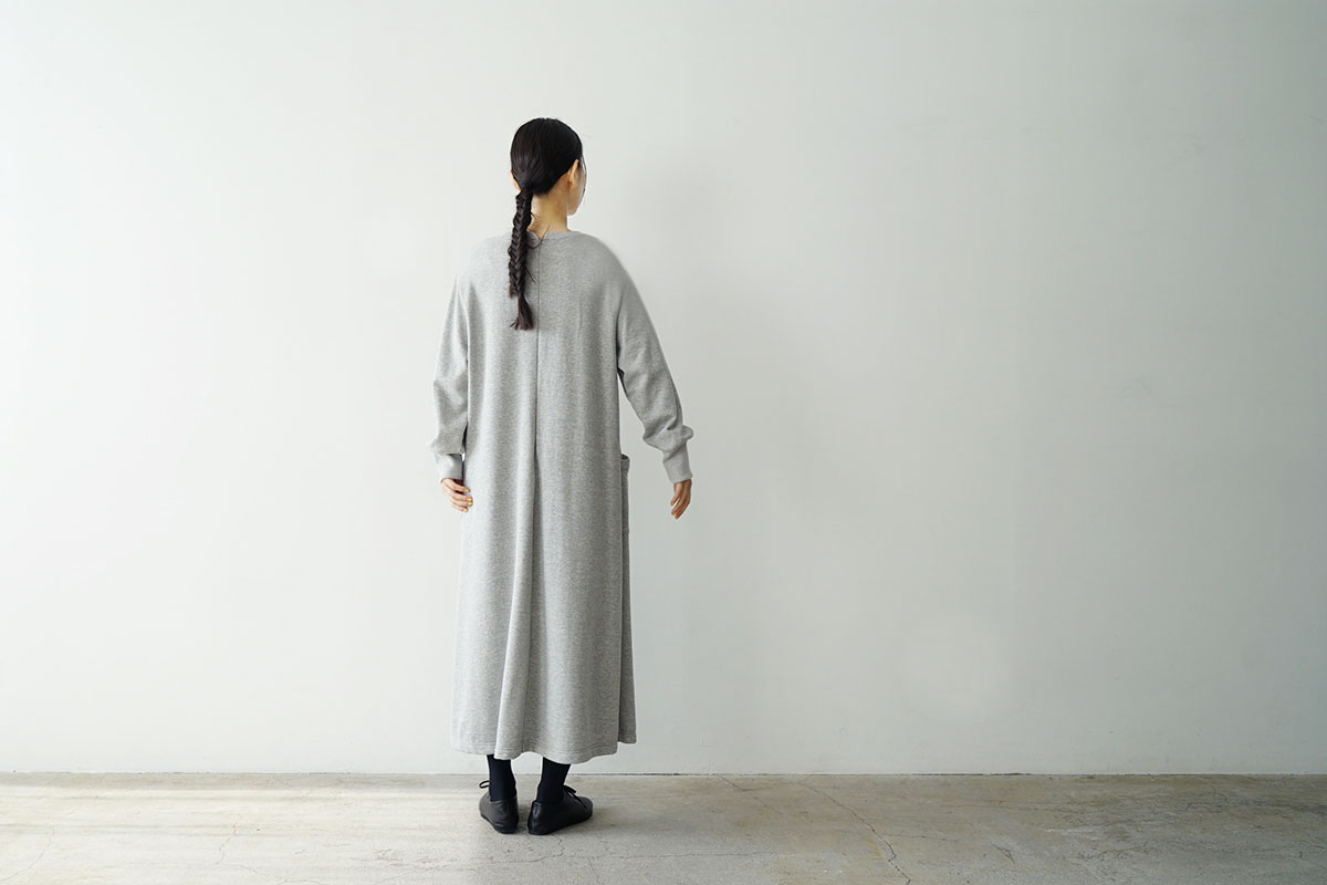Mochi モチ sweat one piece [heather gray]