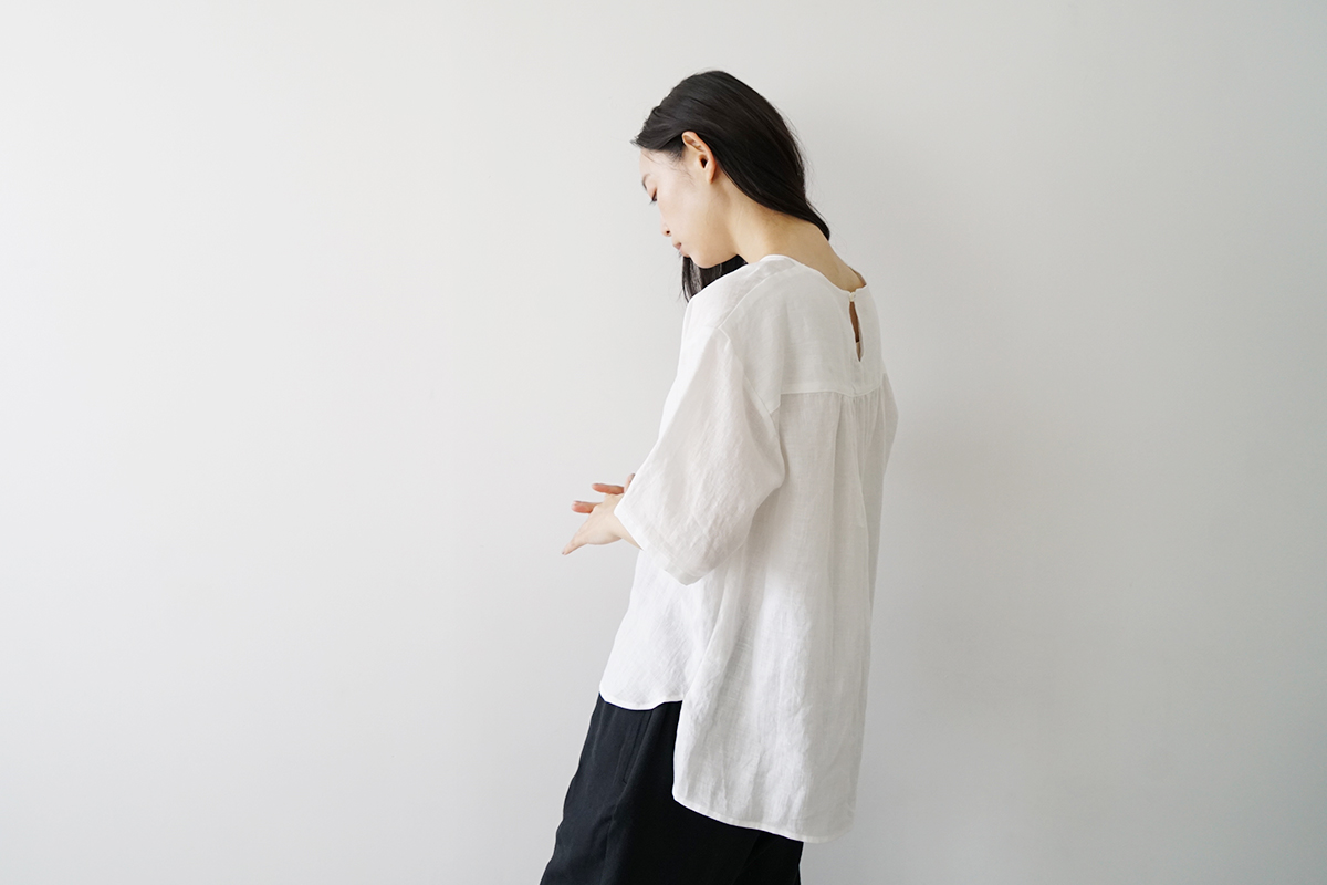 Mochi モチ pullover blouse [off white]プルオーバーブラウス