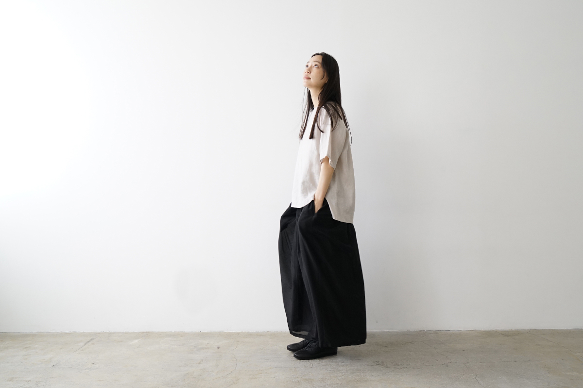 Mochi モチ pullover blouse [sand] フレンチリネンブラウス 