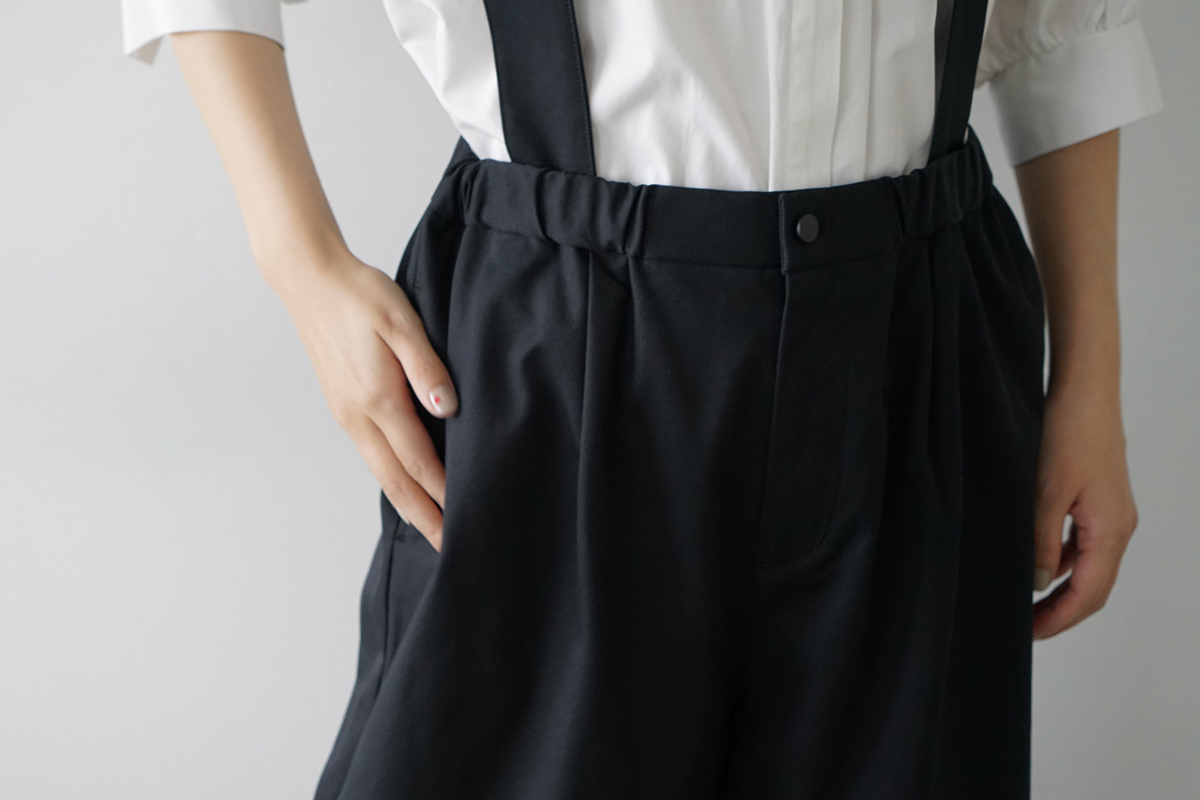 Mochi モチ suspenders cropped pants [black] サスペンダークロップドパンツ