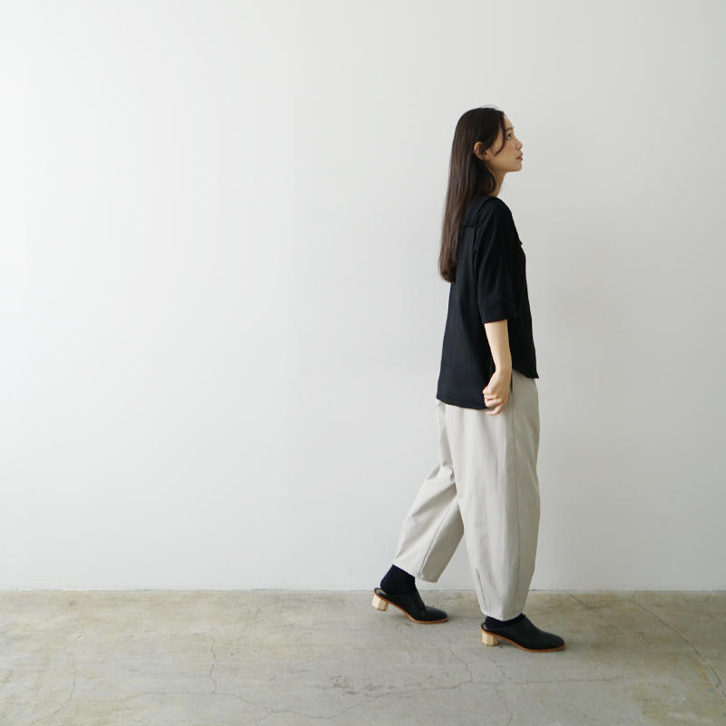 Mochi モチ suspenders cropped pants [chalk] サスペンダークロップドパンツ