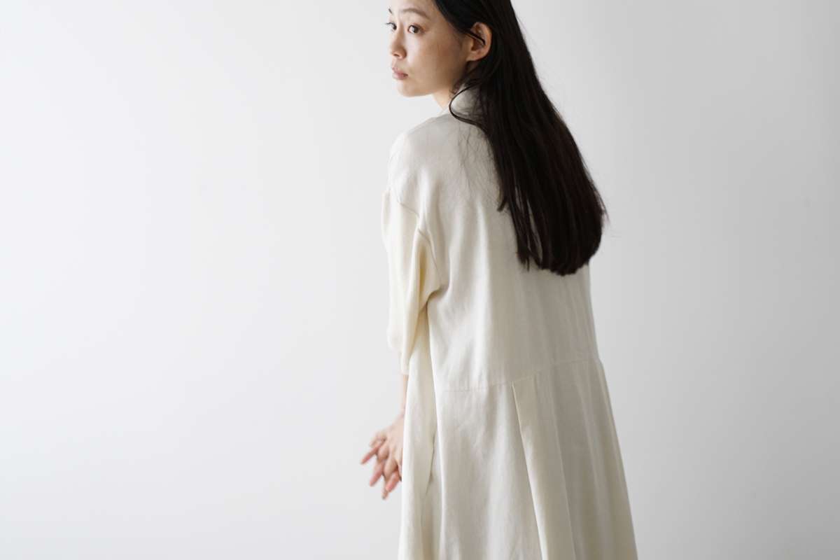 Mochi モチ open collar dress [off white] オープンカラーワンピース