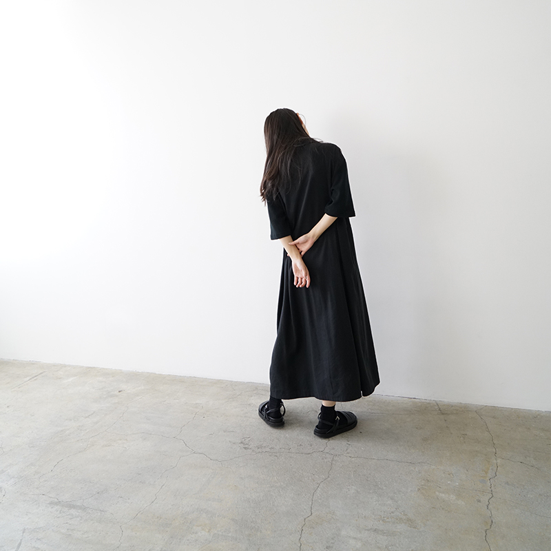 Mochi モチ open collar dress [black] オープンカラーワンピース