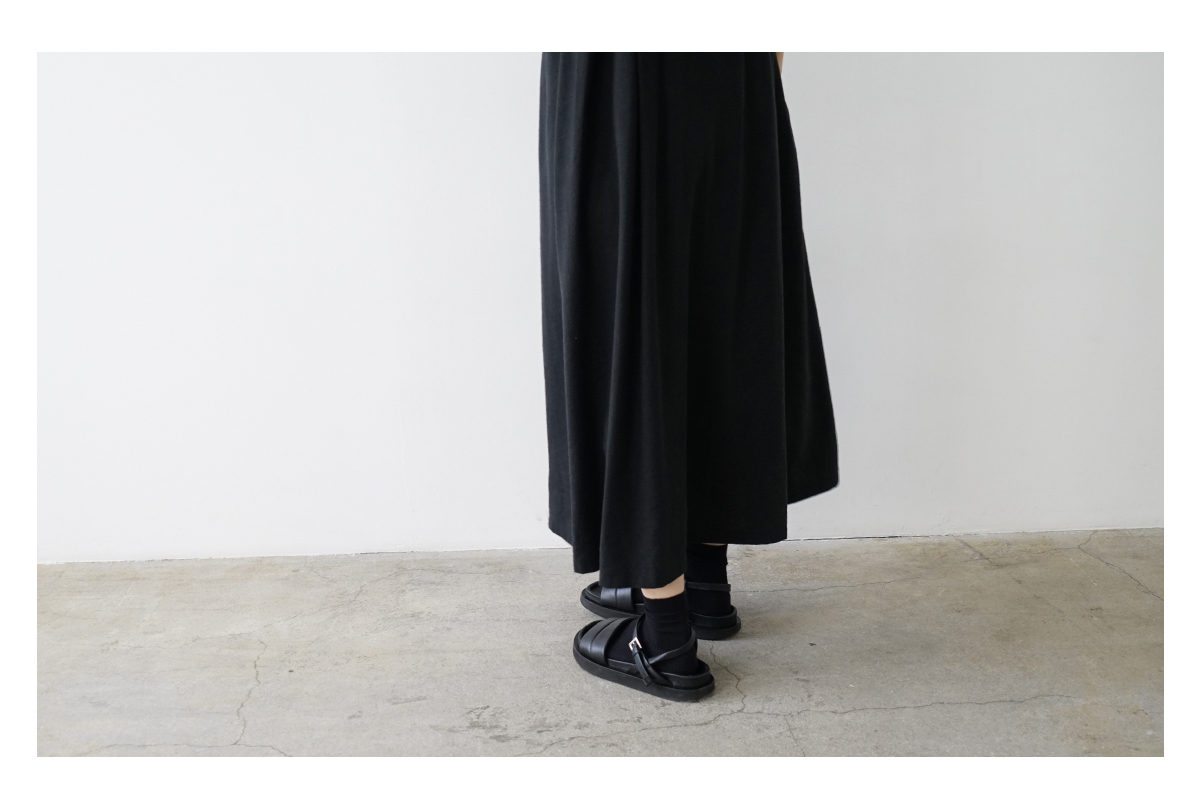 Mochi モチ open collar dress [black] オープンカラーワンピース
