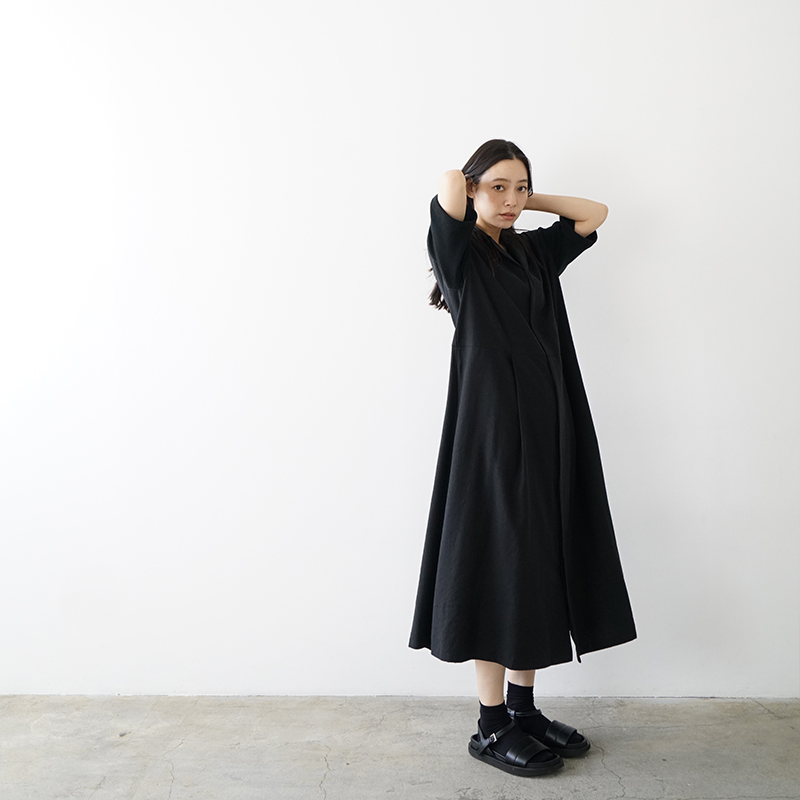 Mochi モチ open collar dress [black] オープンカラーワンピース