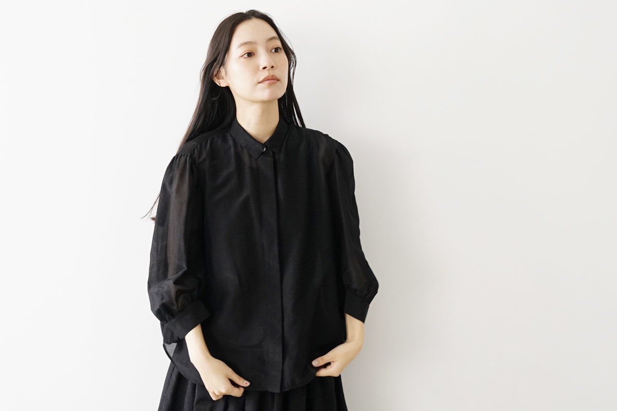 Mochi モチ puff sleeve gather blouse [black] ギャザーブラウス