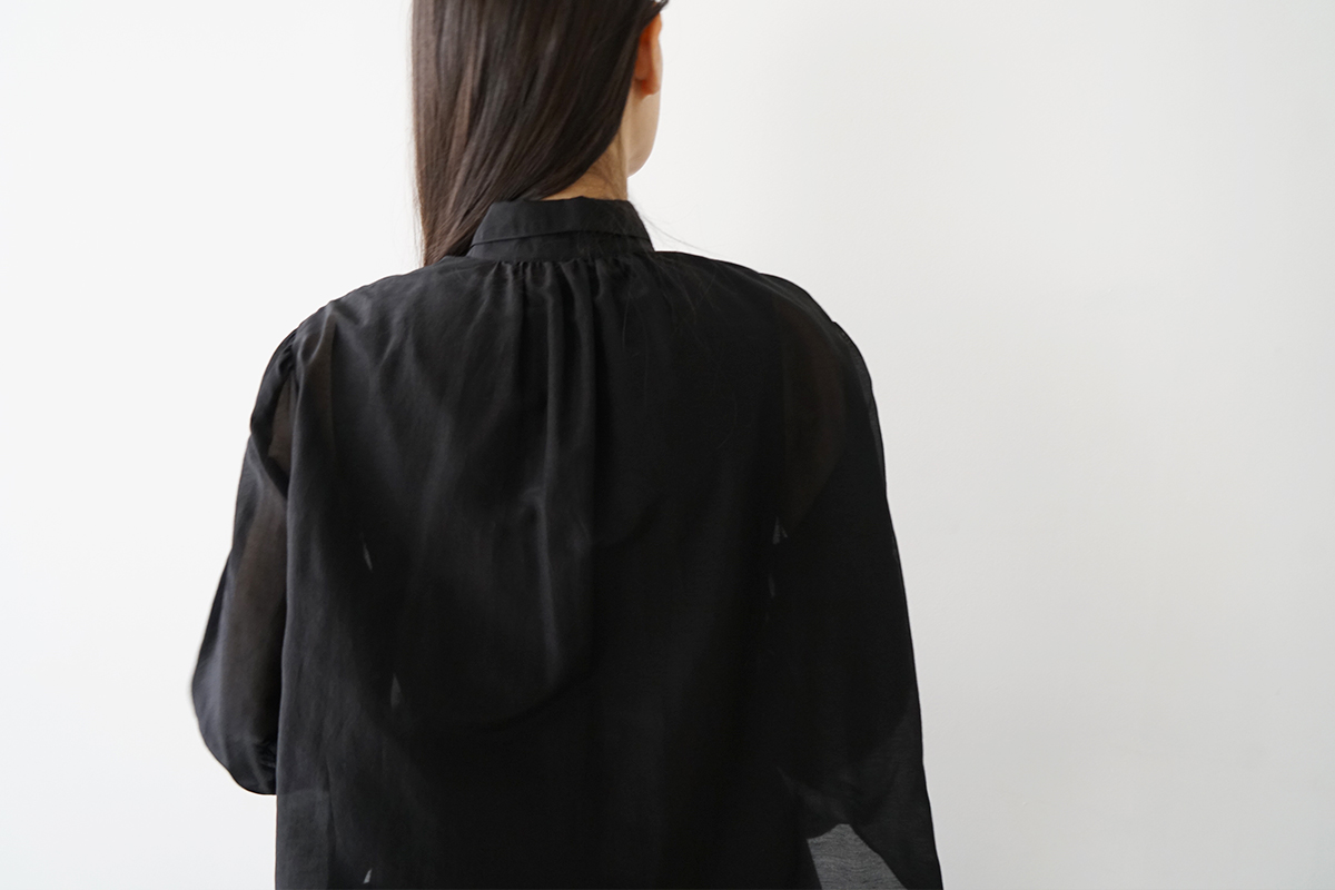 Mochi モチ puff sleeve gather blouse [black] ギャザーブラウス