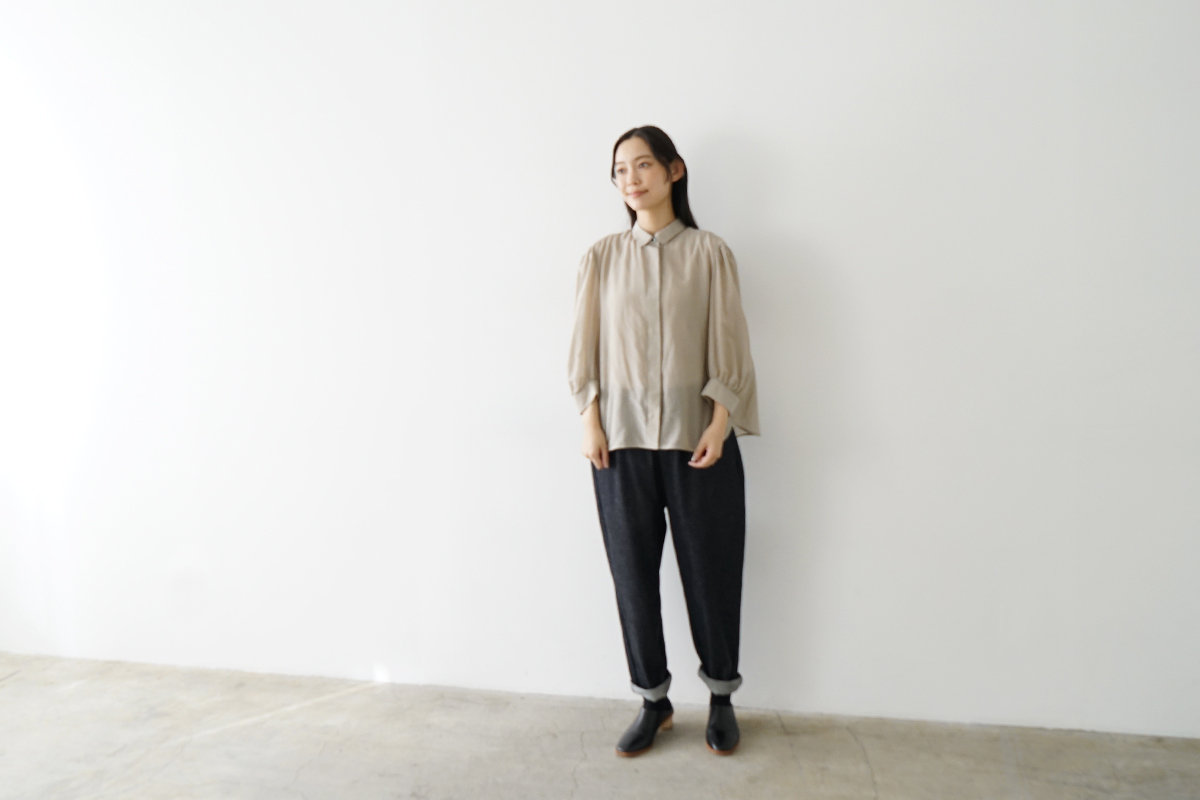 Mochi モチ puff sleeve gather blouse [sand] ギャザーブラウス