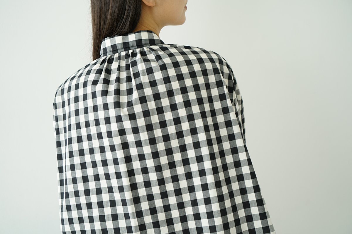 Mochi モチ puff sleeve gather blouse [gingham check] ギャザーブラウス