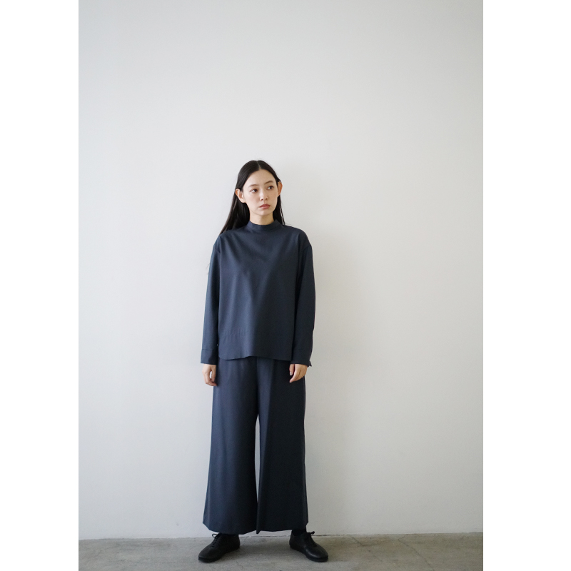 Mochi モチ petit high necked shirt [deep blue] ハイネックシャツ