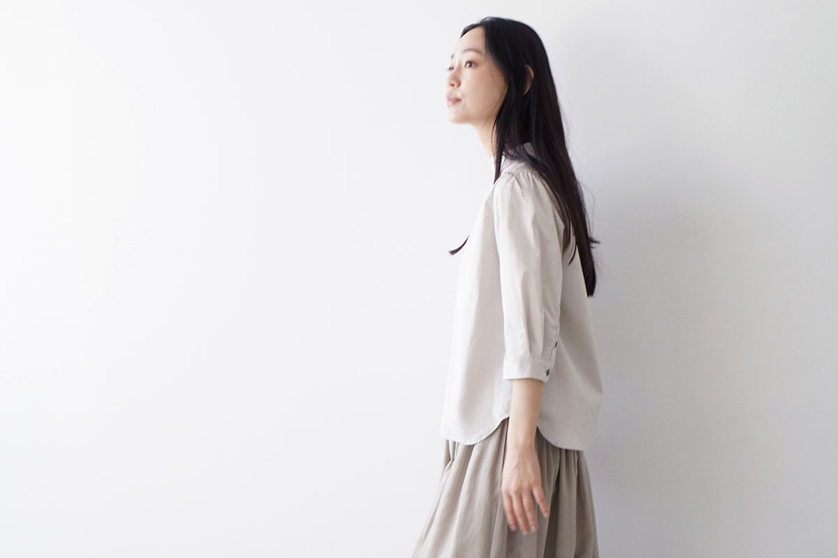 Mochi モチ mock neck blouse [sand beige] モックネックブラウス