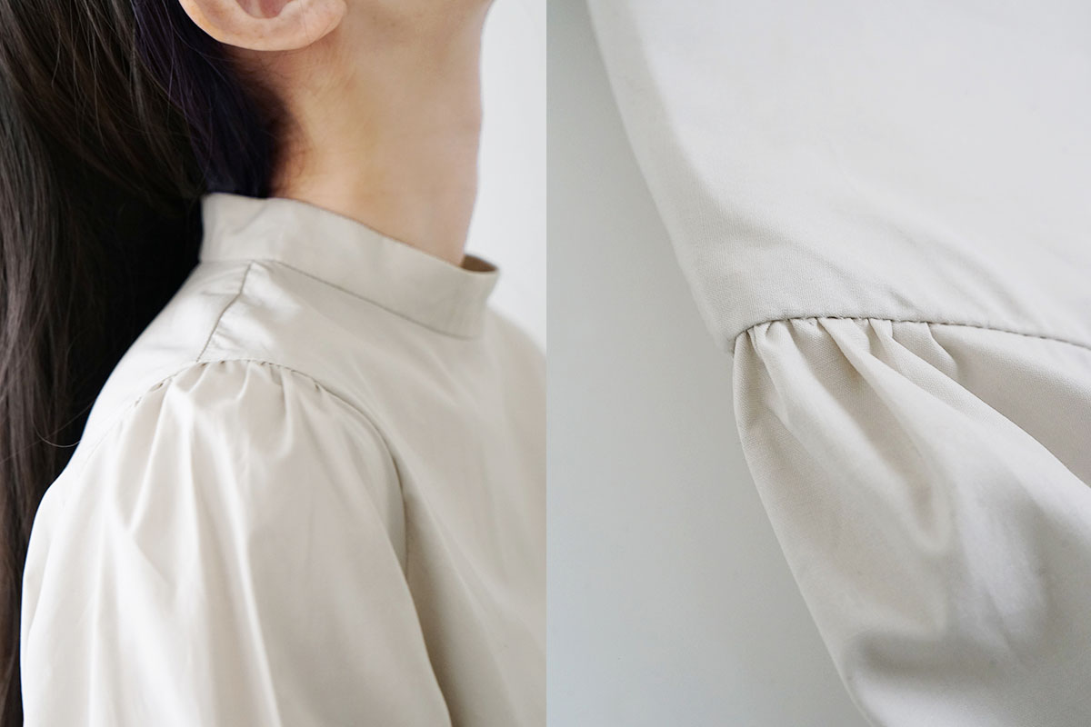 Mochi モチ mock neck blouse [sand beige] モックネックブラウス