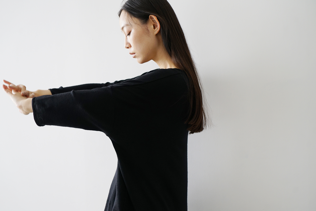 Mochi モチ three quarter sleeve t-shirt [black] 七分丈Tシャツ
