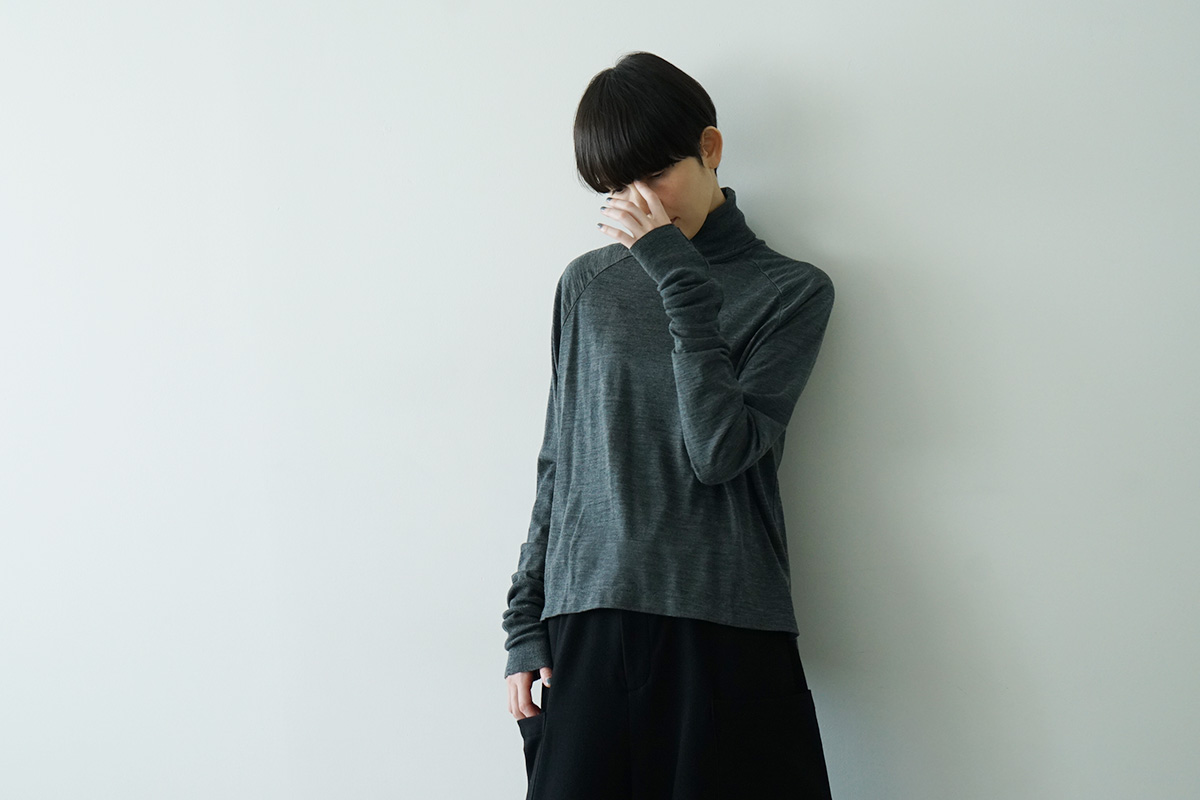 Mochi モチ suspenders cropped pants [chalk] サスペンダークロップドパンツ