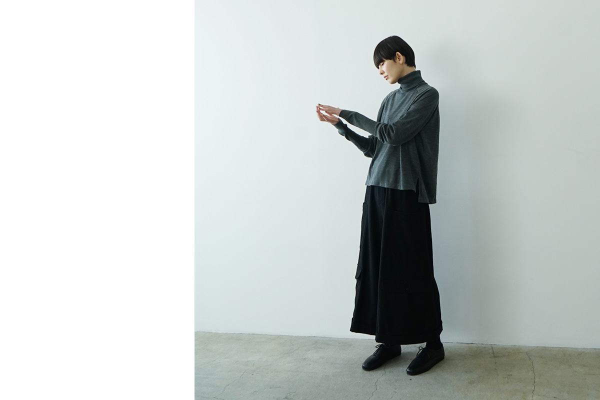 Mochi モチ suspenders cropped pants [chalk] サスペンダークロップドパンツ