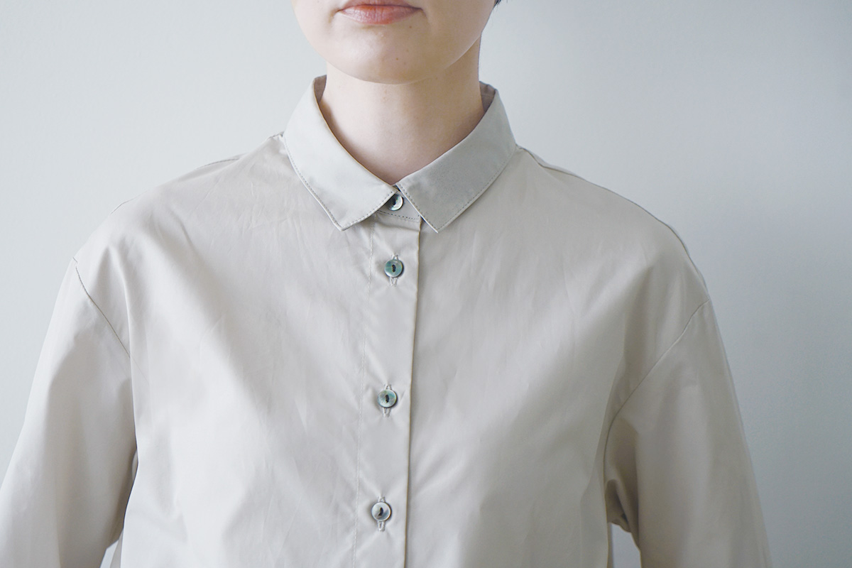 Mochiモチfinx cotton double slit shirt [off beige/ma25-b-01] 